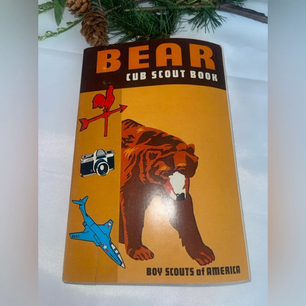 Bear Cub Scout Book by Boy Scouts of America